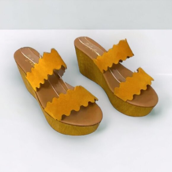 Matisse Charlie Scalloped Yellow Suede Chunky Platform Wedge Sandals, Size 10 - Picture 14 of 14